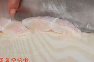 怎样做油煎巴沙鱼.