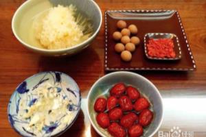 经典粤发糖水铺桂圆红枣炖雪耳制作方法！.