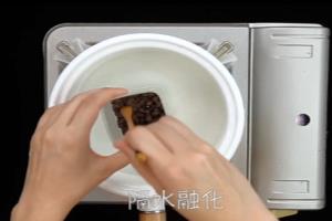 怎么做手工坚果巧克力球？.
