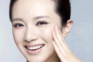 去眼袋手术失败后的处理方法.
