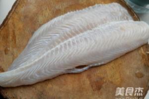 菜椒炒鱼片的做法.