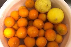 食补养生金桔柠檬桂花膏的做法.