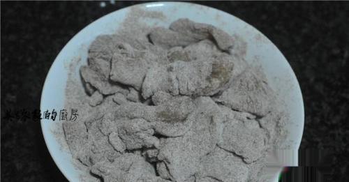 怎么做有胃口的黑麦粉蒸鸡肉