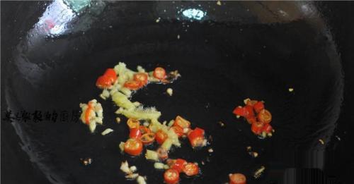 怎么做有胃口的黑麦粉蒸鸡肉