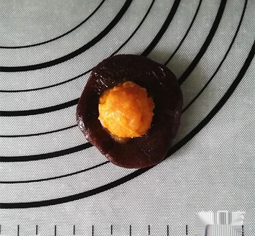 广式蛋黄月饼