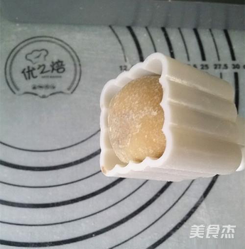 广式蛋黄月饼