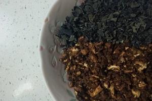 巴沙鱼三鲜饺子馅的做法.
