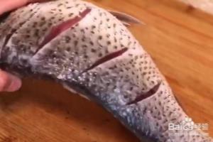 红烧鲤鱼怎么做法好吃？.