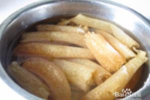 美容佳品：老鸽竹荪汤的做法.