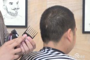 2018最潮男士短发发型之雕刻渐变.