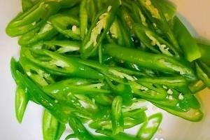 怎么做好吃的超级下饭的面煎辣椒.