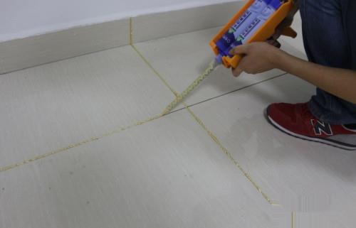 美缝一年脏了咋处理