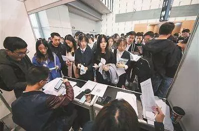服装导购为什么经常招人(2)