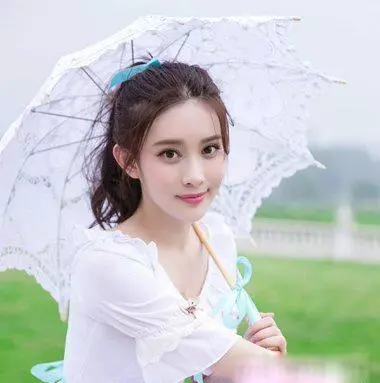 中卷发怎么扎好看图解(10)