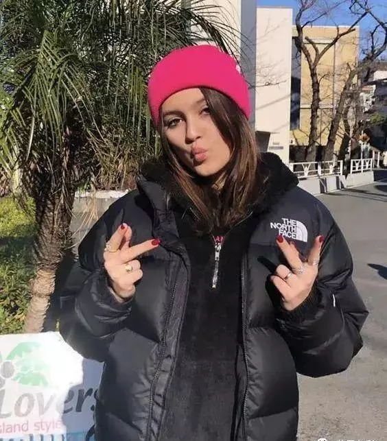 羽绒服蒙口码雅宽松点好还是修身点好呢(4)