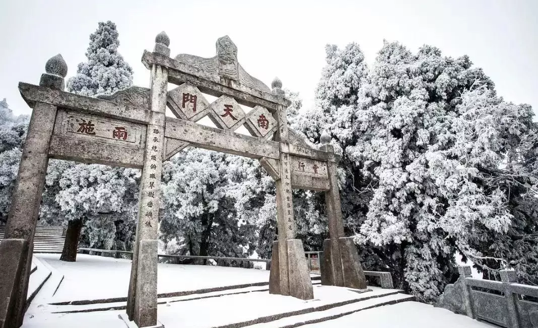 上边两个方下面一个土这个字怎么念(6)