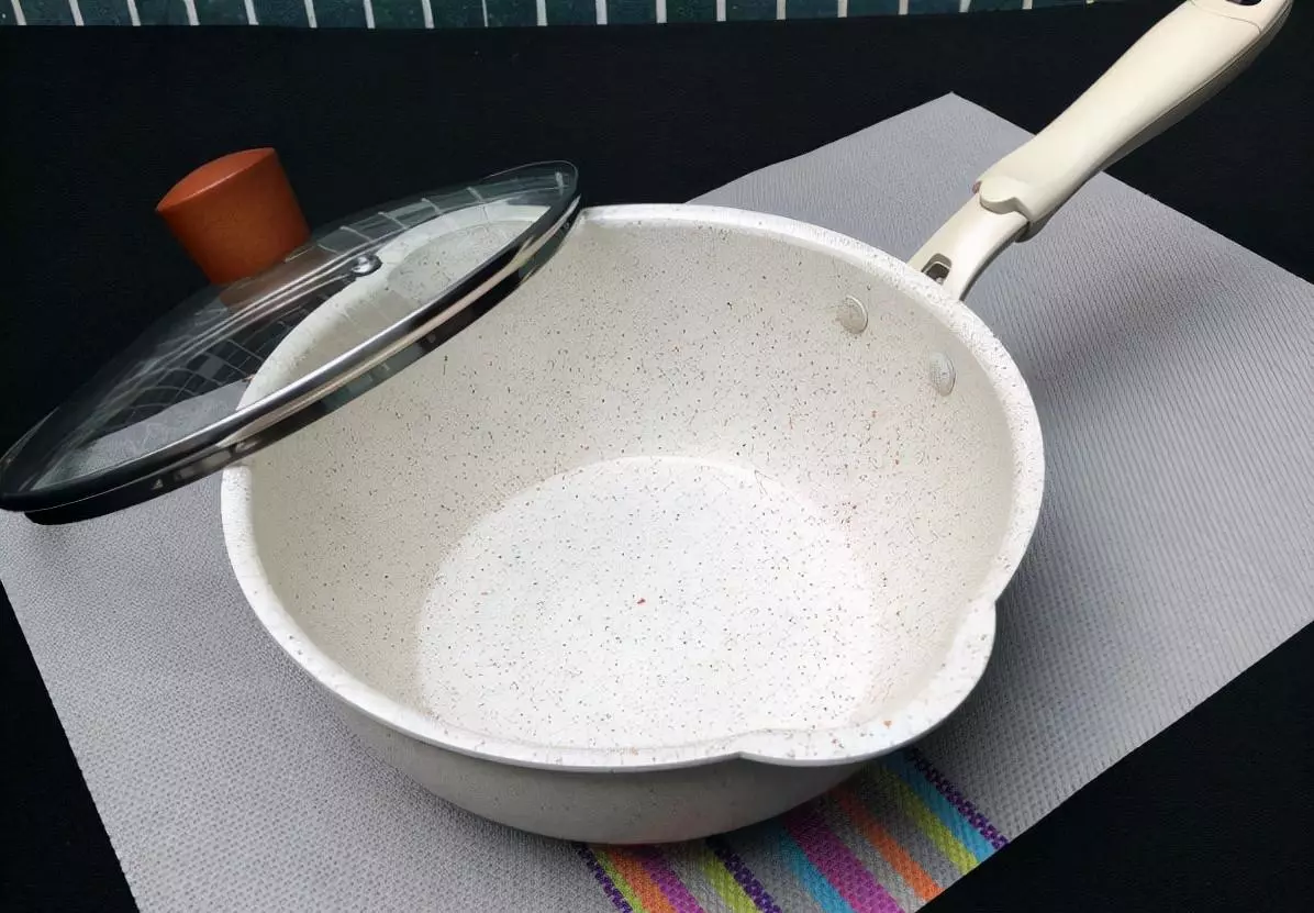 什么铁锅好一点是生铁还是熟铁(7)