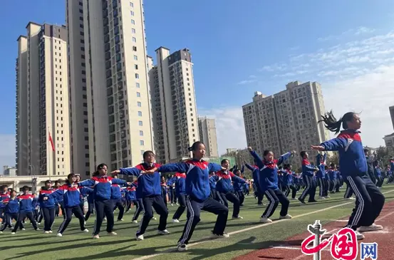 体操队形比赛口号(2)