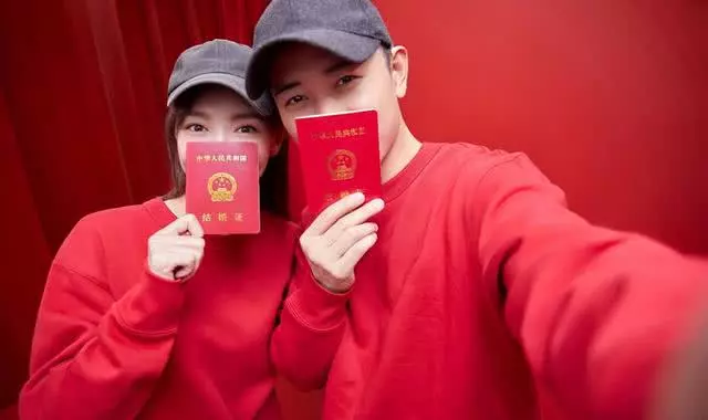 刘诗诗不去参加唐嫣婚礼的原因是什么(1)