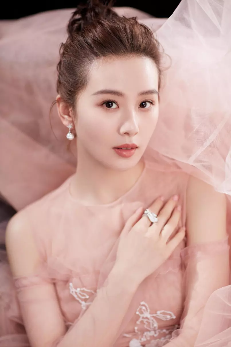 刘诗诗不去参加唐嫣婚礼的原因是什么(4)