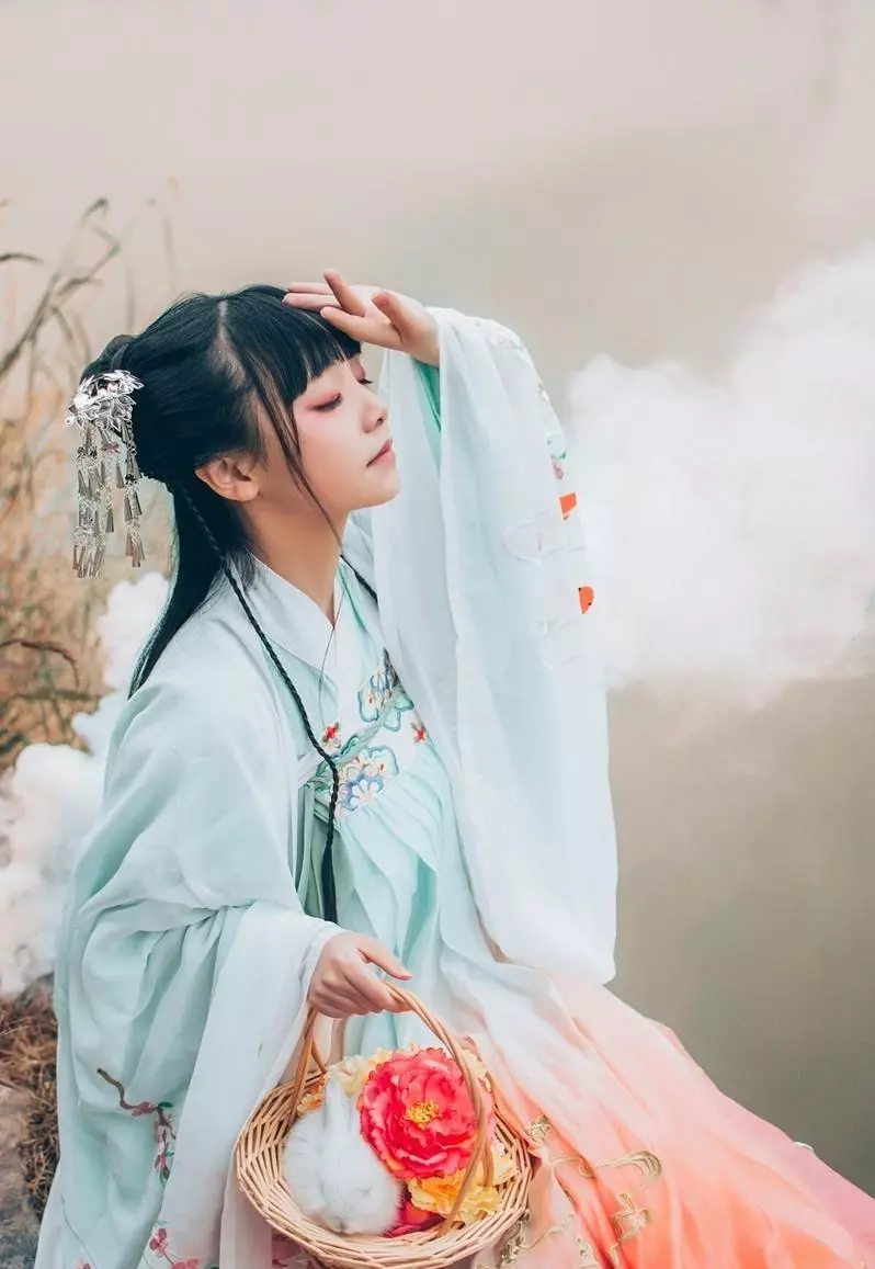 带安字的诗句有哪些(8)