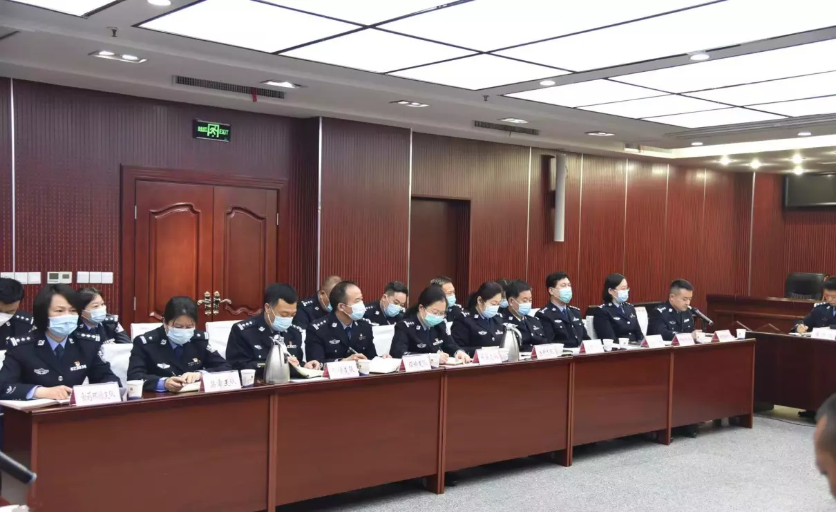 洛阳警企座谈会有什么建议(3)