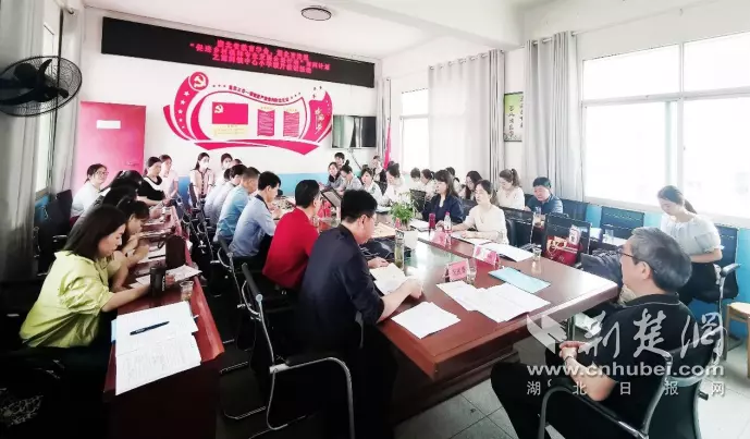 南河镇中学所有的老师(1)