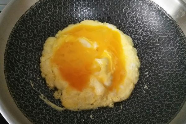 鸡蛋炒柿子怎么炒好吃窍门.