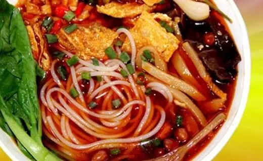 一份螺蛳粉的热量等于多少米饭(1)
