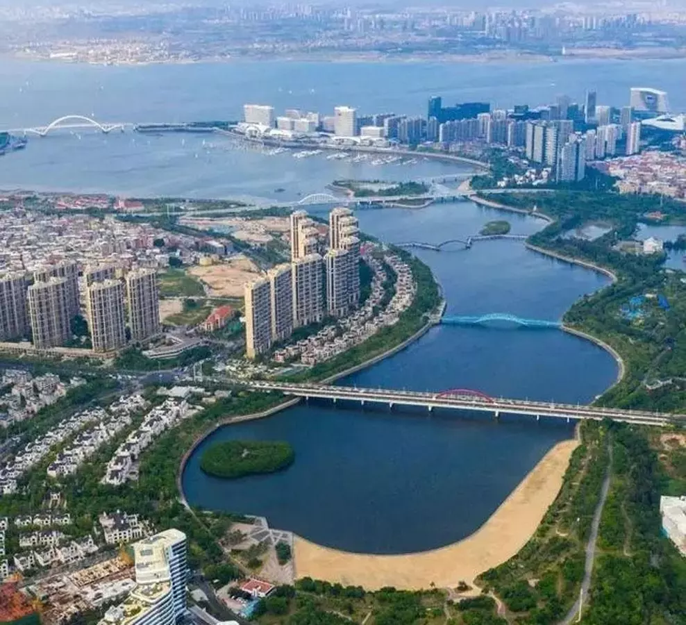 中国经济特区不包括以下哪个地区(8)