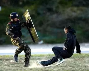 边防警察和警察的区别(3)