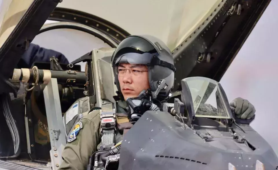 空军眼睛视力要求5.3还是5.0(1)