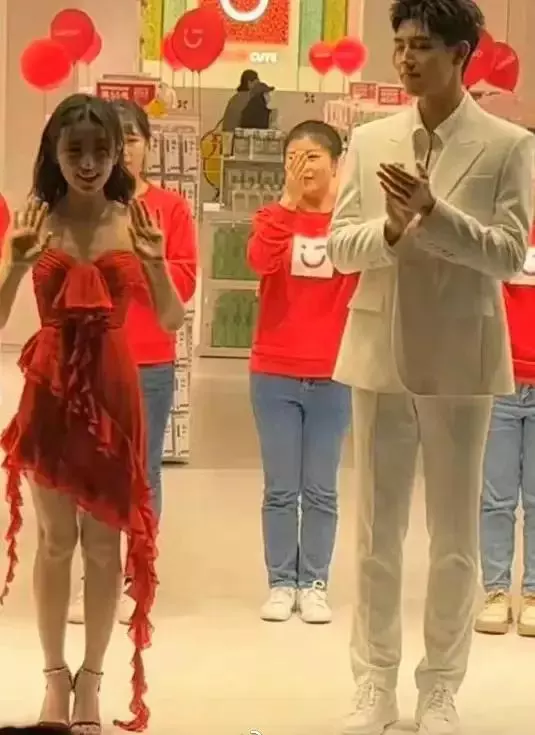 张子枫个人资料简介身高体重(5)