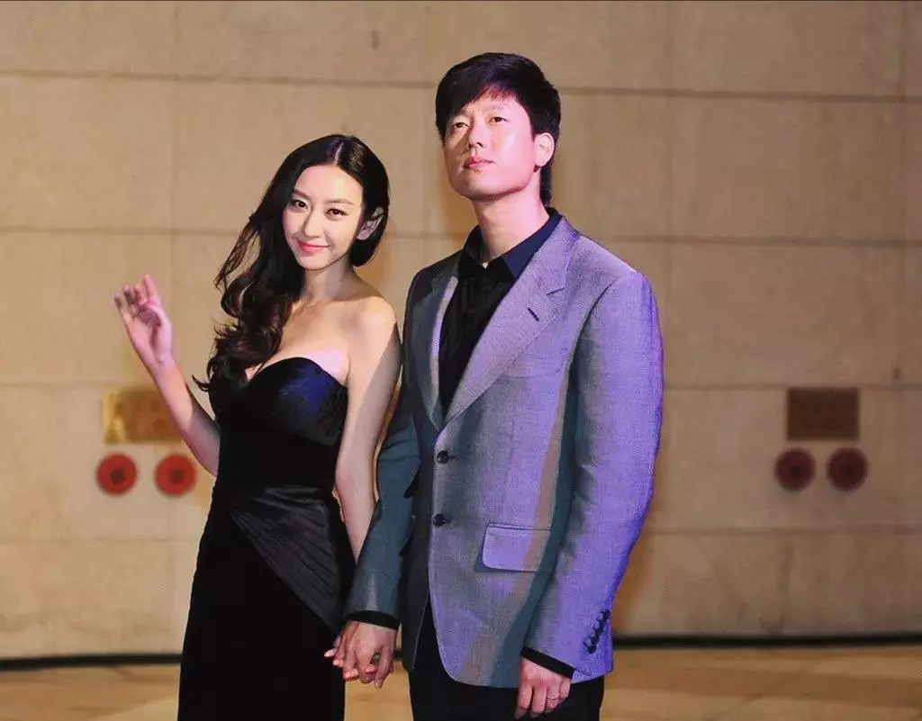 凌潇肃和姚晨怎么回事知乎(25)