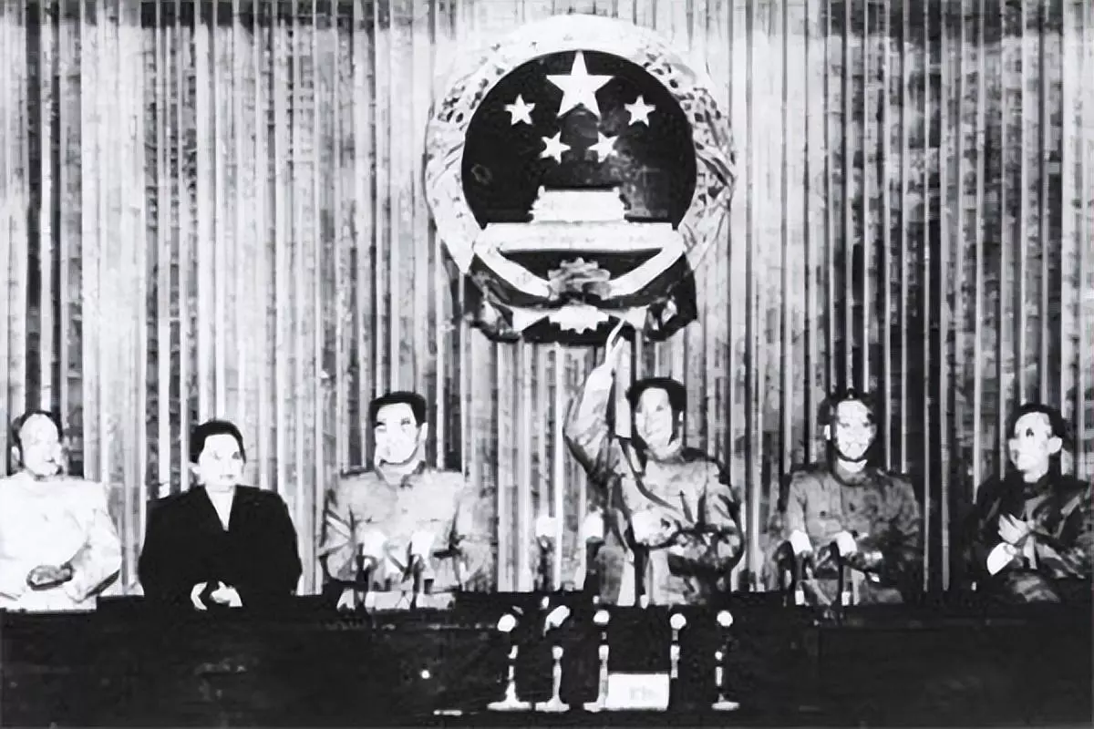 基辛格简历资料身高(3)