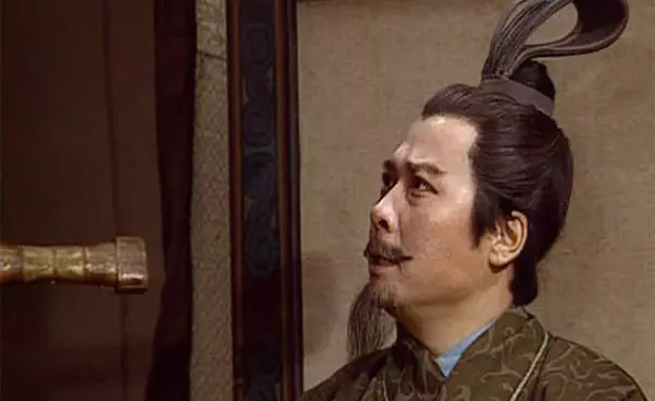 韬晦之计的意思刘备这样做的原因是(4)