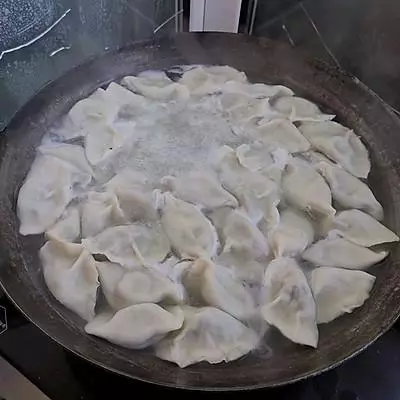 羊肉韭菜馅饺子怎么调馅好吃窍门(14)