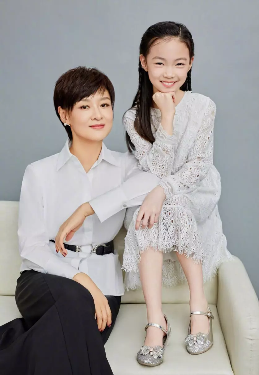 李小萌主持人还在央视吗(14)