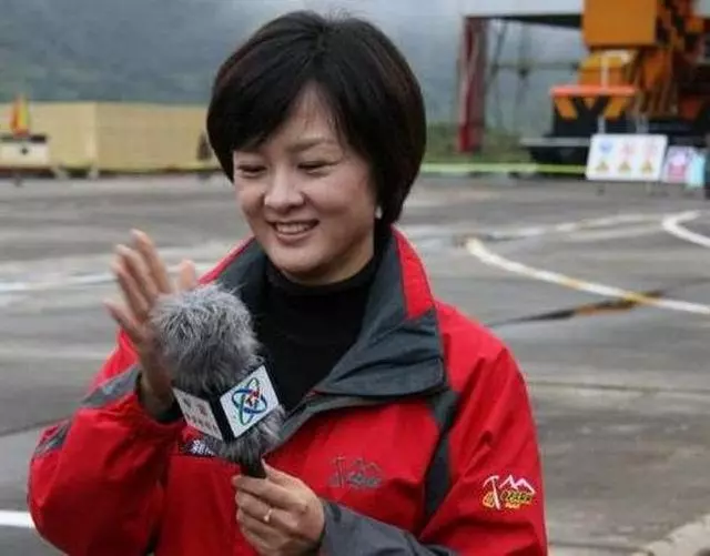 李小萌主持人还在央视吗(2)