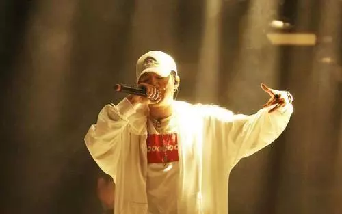 马思唯厂牌是cdc还是88rising(10)