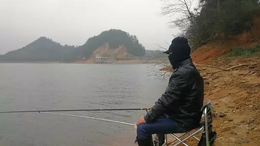 鱼竿长短和钓多大的鱼有区别吗(4)