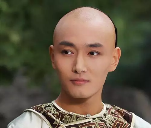 康熙最小的儿子胤秘和乾隆谁大(14)