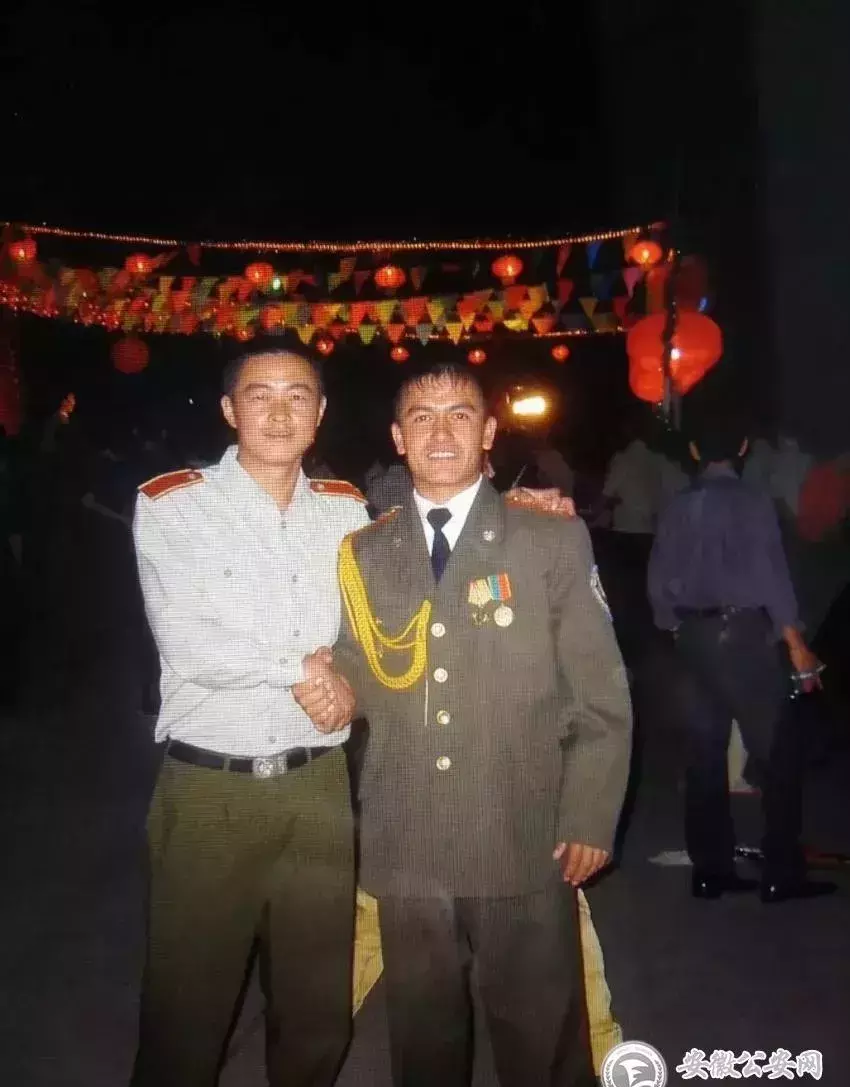 警察是军人吗(1)