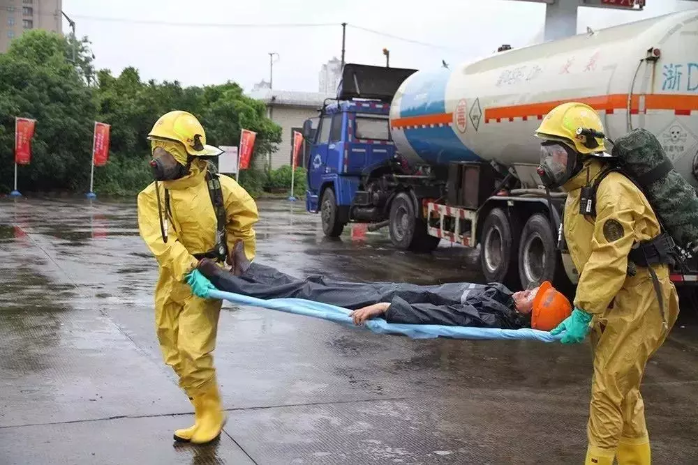 消防员穿的四种服装代表什么(4)