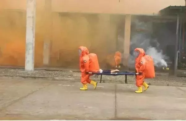 消防员穿的四种服装代表什么(5)