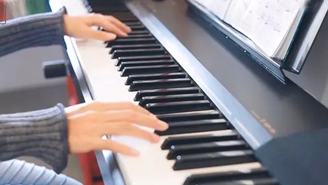 有一首纯音乐很悲伤叫什么(2)