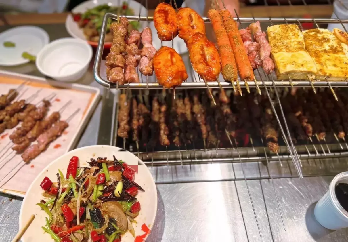 附近烧烤店哪家好吃又便宜(1)