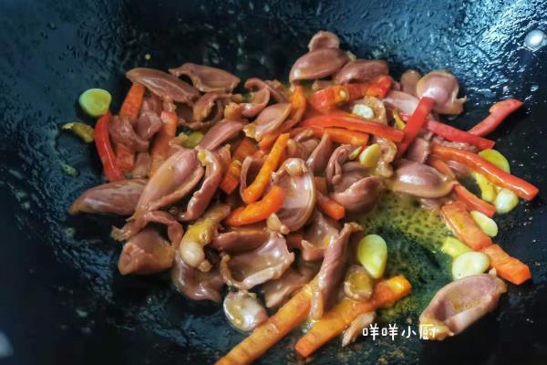 鸭胗的热量高吗减肥时可以吃吗.