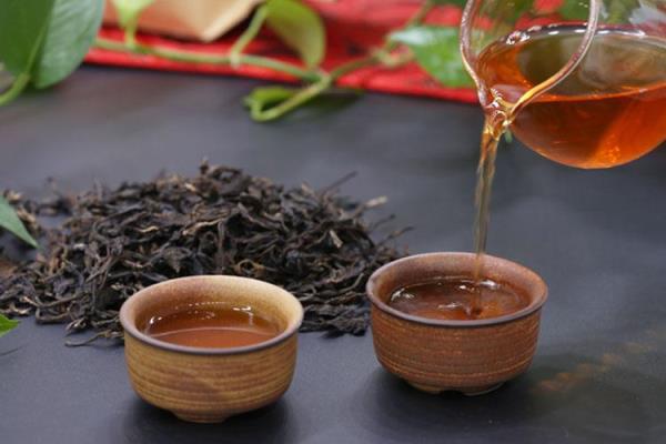 云南易武正山普洱茶价格.