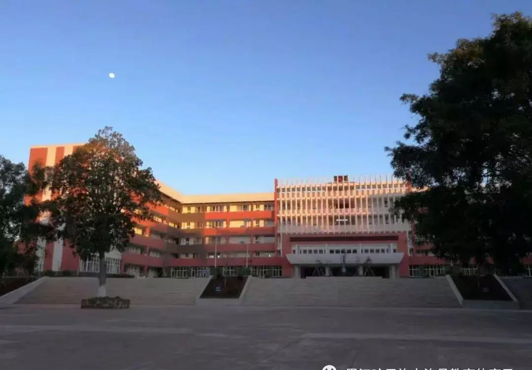墨江一中是重点高中吗(3)